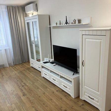 City Heart Luxury Apartment Nové Zámky Exterior foto